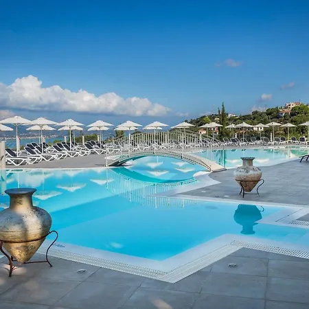 Apartahotel Dionysos Village