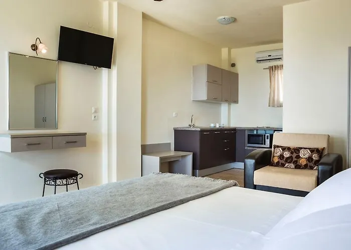 Apartahotel Dionysos Village 4*