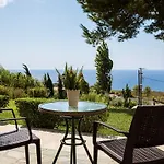 Dionysos Village Hotel apartamentowy
