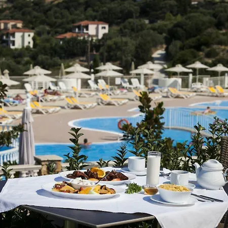 Lägenhetshotell Dionysos Village 4*