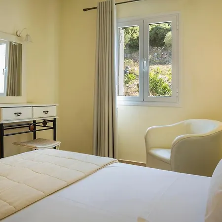 Dionysos Village Lägenhetshotell 4*
