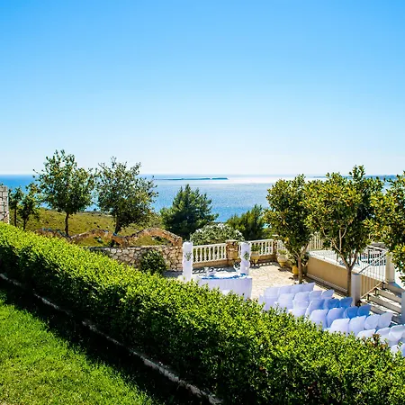 Dionysos Village 4*